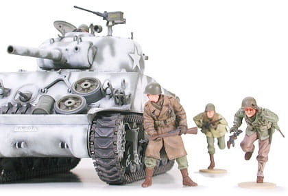 Zdjęcie dodatkowe produktu M4A3 Sherman 105mm Howitzer US Medium Tank 1:35 Tamiya 35251