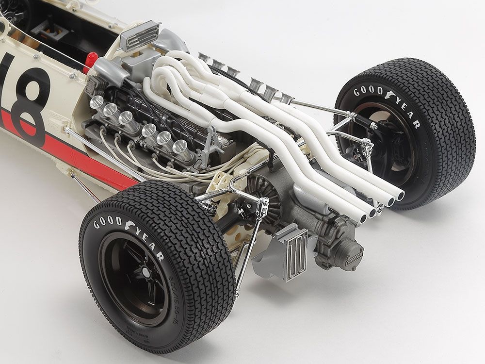 Zdjęcie Honda RA273 (z elementami fototrawionymi) 1:12 Tamiya 12032