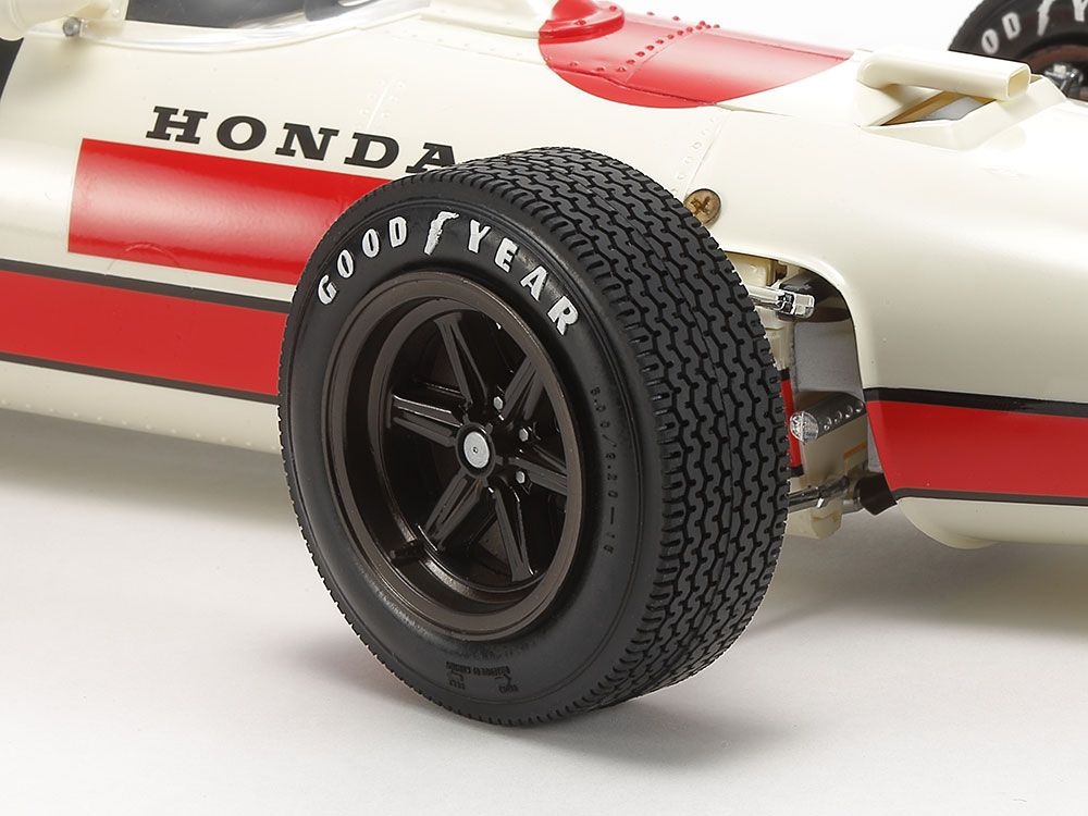 Zdjęcie Honda RA273 (z elementami fototrawionymi) 1:12 Tamiya 12032