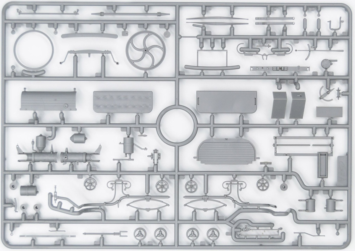 Zdjęcie Benz Patent-Motorwagen 1886 z panią Benz i synami 1:24 ICM 24041