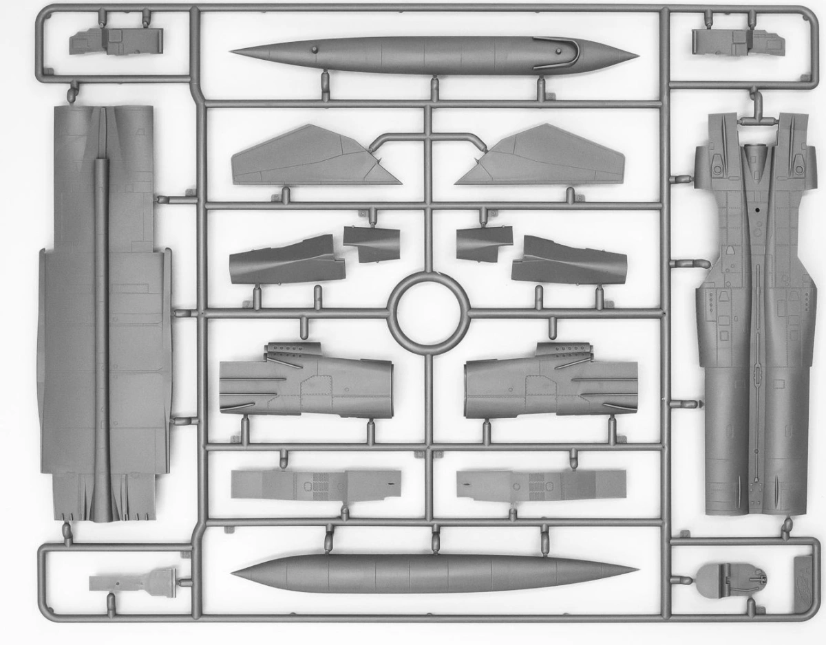 Zdjęcie MiG-25 RU 1:72 ICM 72176