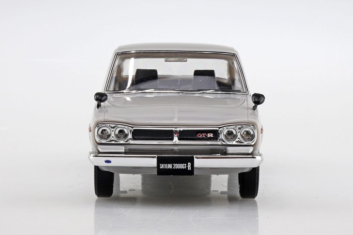 Zdjęcie dodatkowe produktu Nissan Skyline 2000 GT-R Silver SNAP KIT 1:32 Aoshima 058824