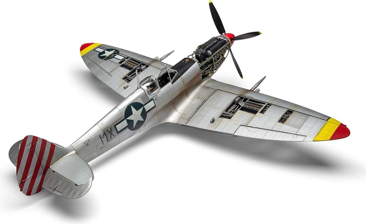 Zdjęcie Supermarine Spitfire Mk.VIII 1:24 Airfix 17002