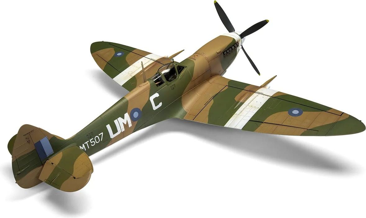 Zdjęcie Supermarine Spitfire Mk.VIII 1:24 Airfix 17002