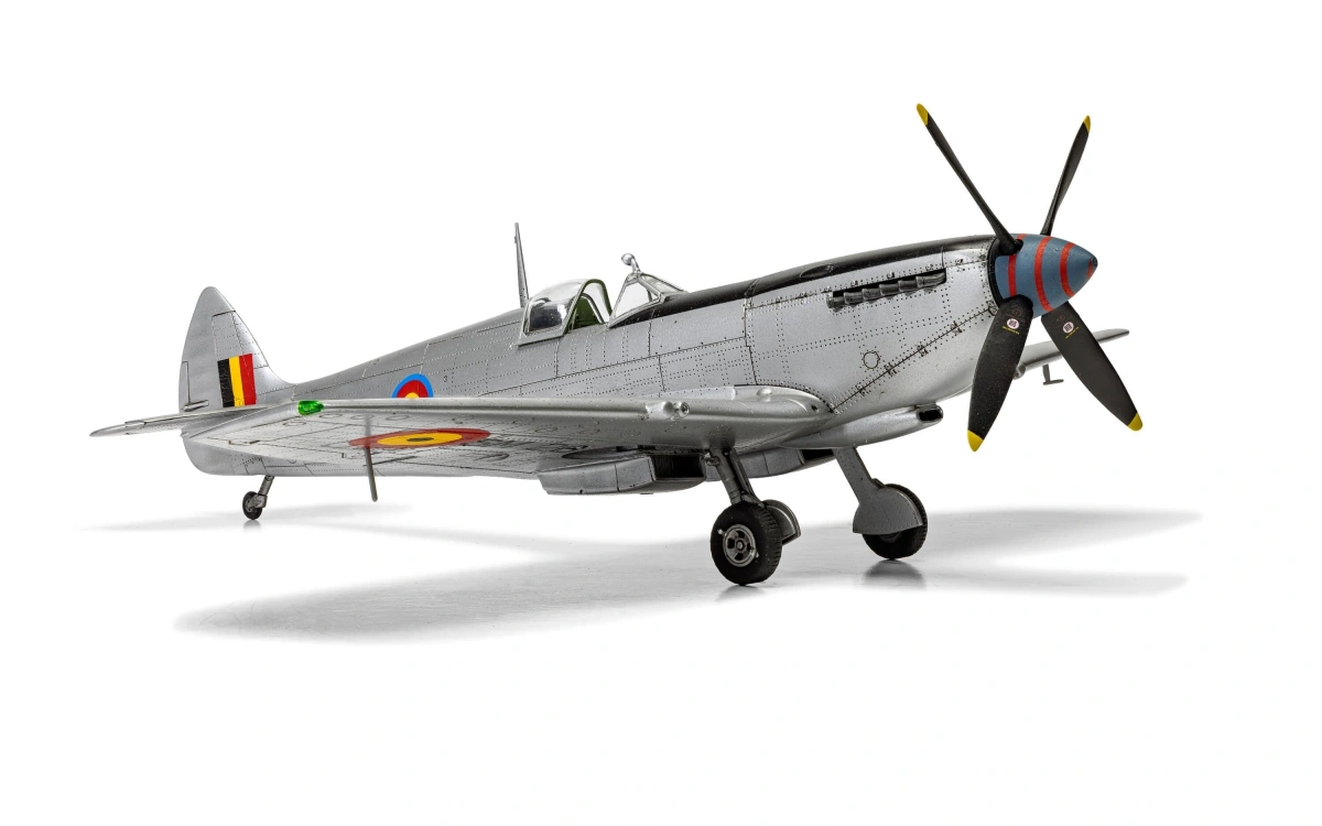 Zdjęcie Supermarine Spitfire Mk.IXe 1:48 Airfix 05144