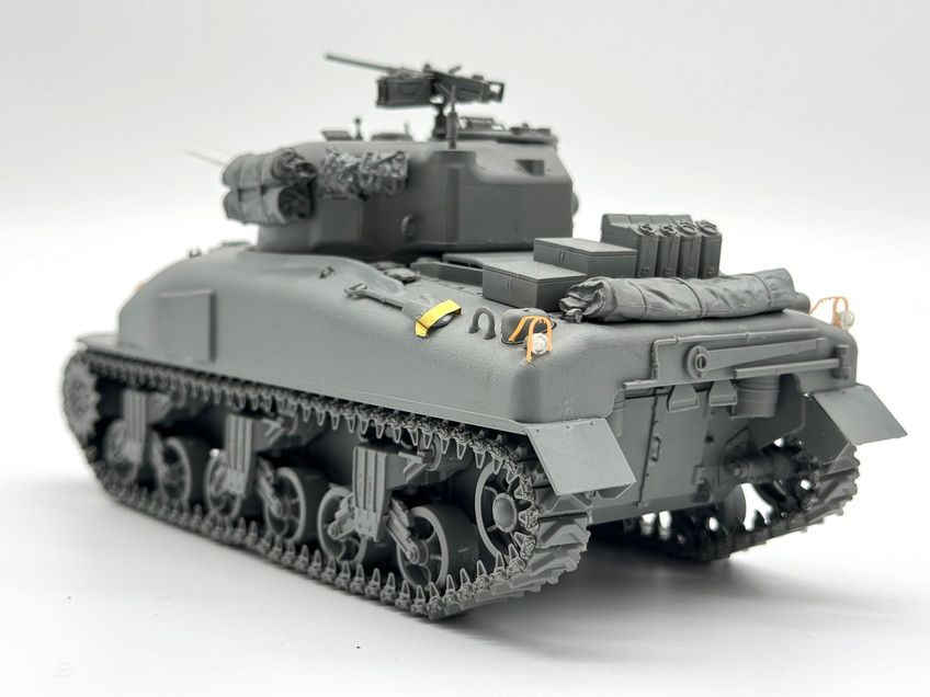 Zdjęcie Sherman M4A1 Late 1:35 Border Model BT056