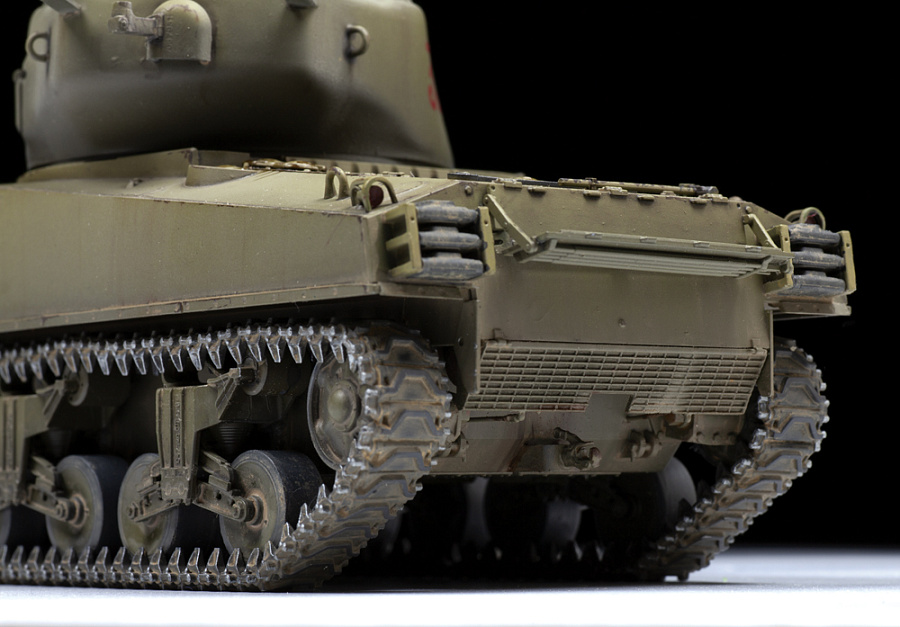 Zdjęcie M4A2 (76)W Sherman 1:35 Zvezda 3645