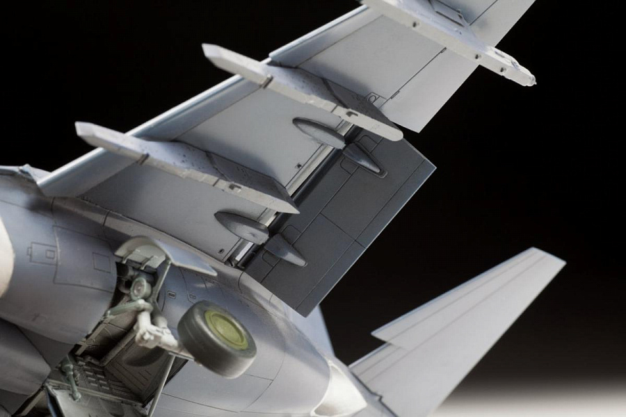 Zdjęcie Yak-130 1:48 Zvezda 4821