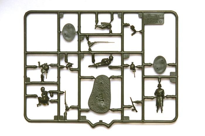 Zdjęcie Radziecka piechota (mundury zimowe 1941-1942) 1:72 Zvezda 6197