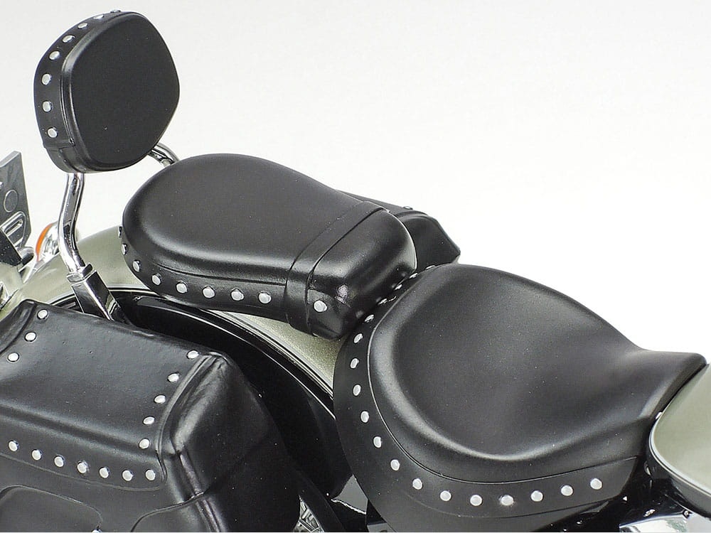 Zdjęcie dodatkowe produktu Yamaha XV1600 Road Star Custom 1:12 Tamiya 14135
