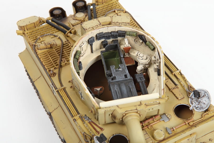 Zdjęcie dodatkowe produktu Tiger I Ausf. E (German Heavy Tank) 1:35 Zvezda 3646
