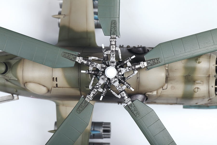 Zdjęcie dodatkowe produktu MI-24P Soviet Helicopter 1:48 Zvezda 4812